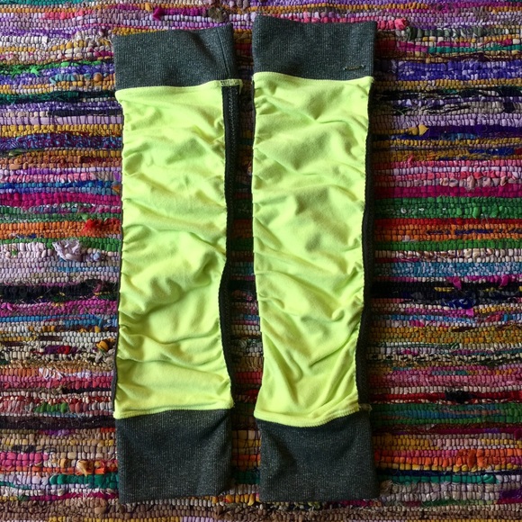 Lululemon Leg Warmers - Picture 1 of 4